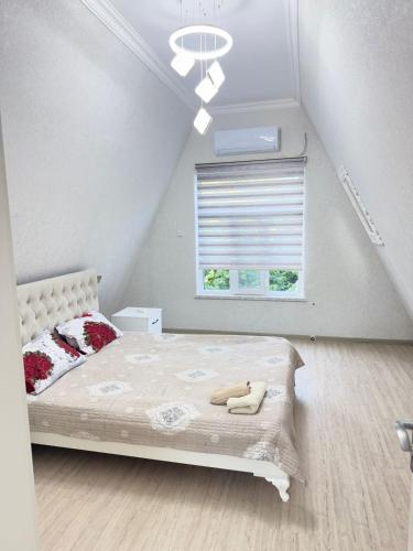 Vandam white charlet in Vandam