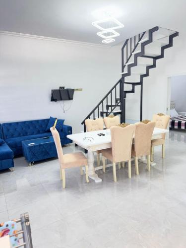 Vandam white charlet in Vandam