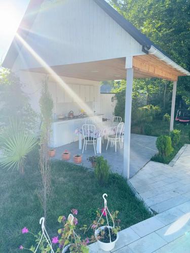 Vandam white charlet in Vandam