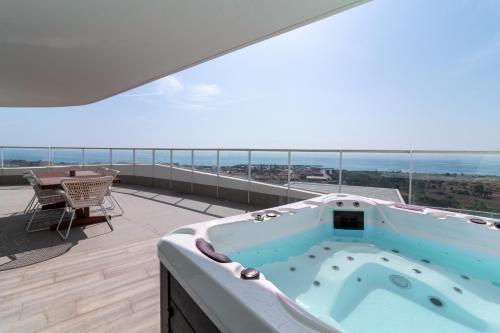 Global Vacacional, Nuevo apartamento con piscina privada y terraza con vistas al mar, Canet de Berenguer