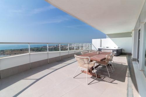 Global Vacacional, Nuevo apartamento con piscina privada y terraza con vistas al mar, Canet de Berenguer (fotografie 3)