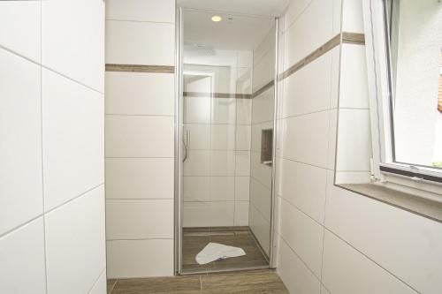 Ferienhus Baabe - Ferienhaus mit gratis Nutzung vom AHOI Erlebnisbad und Sauna in Sellin - image 4
