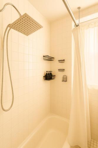 10 Min to NYC Quiet 1BR Flash Deal June 22 to 25 in 偉哈瓦肯