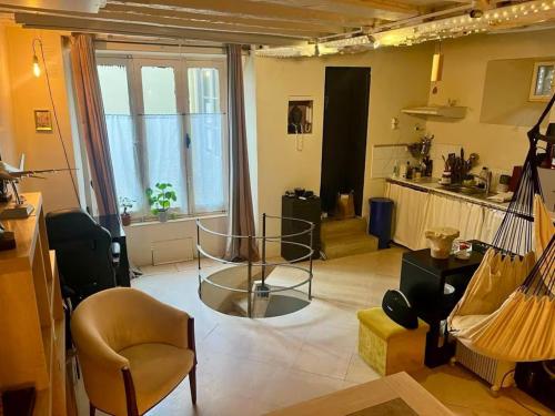 Charming location in Saint-Germain-des-Prés, Paris