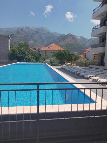 Sweet Escape in Celuga