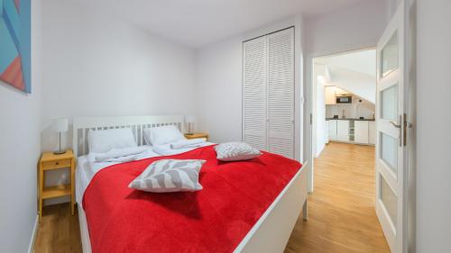One-Bedroom Apartment image 6