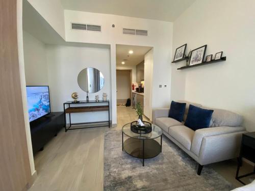 Stylish Studio Apartment in Azizi Riviera, Dubaj (fotografie 2)