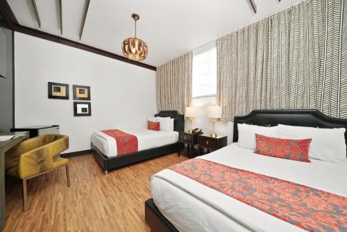 Standard Double Room image 2