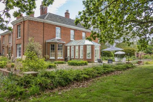 Lingwood Hall 2