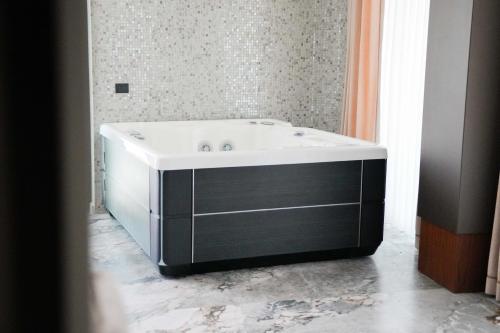 Pezsgőfürdő, Ilyonis Hotel & Spa in Shengjin