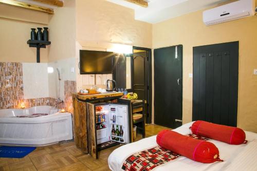 Hotel Tourist Residency And Homeland Forest Villa – Pokhara, FL
