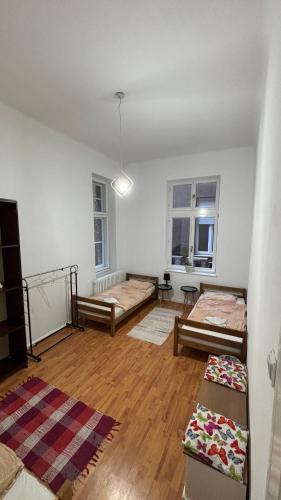 One-Bedroom Apartment image 3
