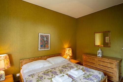 GuestHost - Sanremo Balcony Apartment with Parking, Sanremo (foto 9)