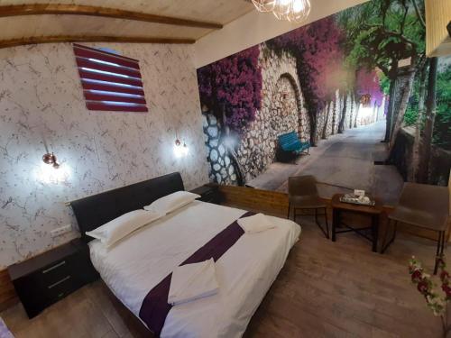 1 queen bed