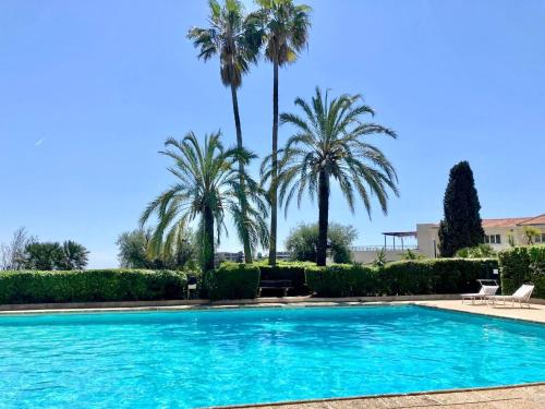 Quiet Flat with view and Swimming pool, Nice