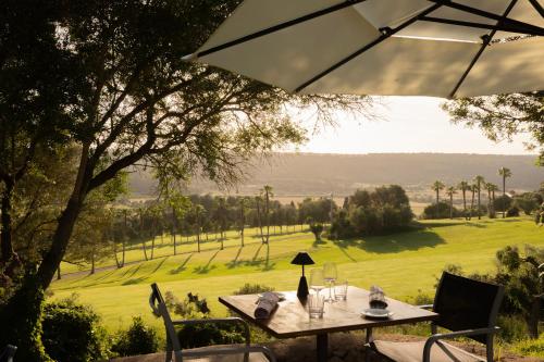 tuin, Reserva Rotana Golf Resort in Petra