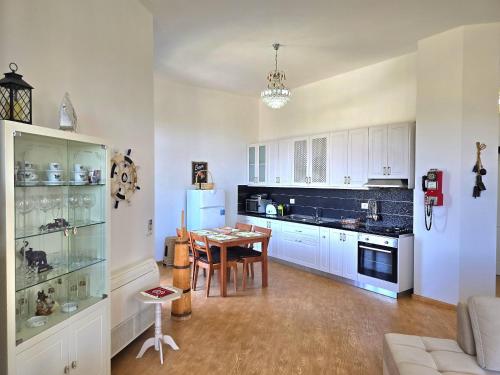 virtuve, Sea View Holiday Apartment 092 in Fushë-Draçi