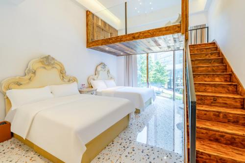 满月云朝夕民宿酒店 near Xinghai Park