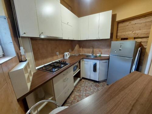 One-Bedroom Apartment image 3
