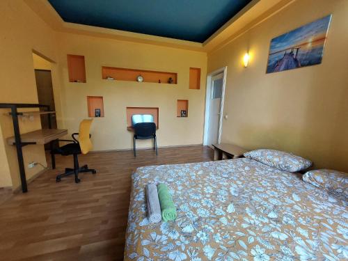 One-Bedroom Apartment image 1
