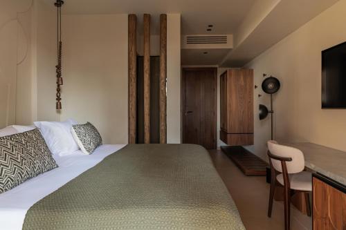 Standard Double or Twin Room with Garden View image 3