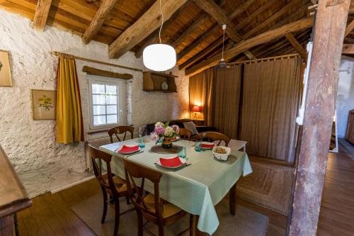 Gîte des granges (Gite des granges) in Coudures