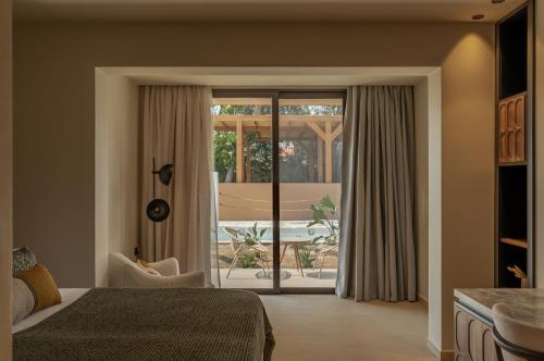 Superior Double or Twin Room with Garden View image 3