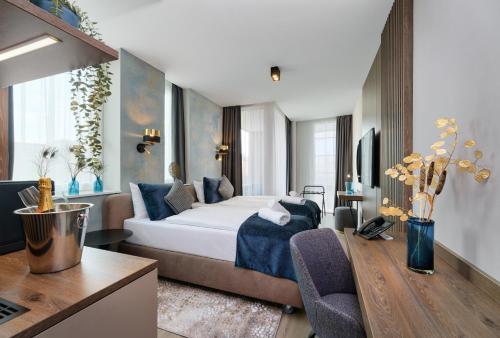 Superior Twin Room room in INFINITY Budapest Hotel - Adults Only