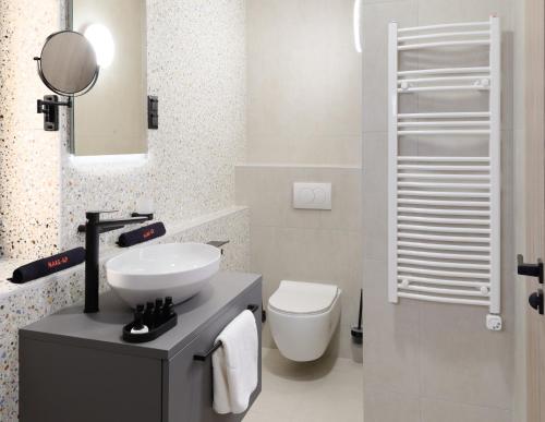 Superior Twin Room image 1