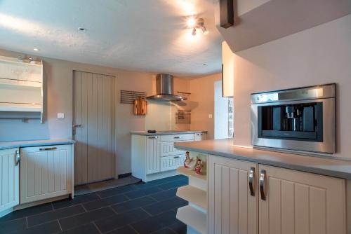 Kitchen, La Jasserie - Jardin de 1800 m² et terrasse in Landevennec
