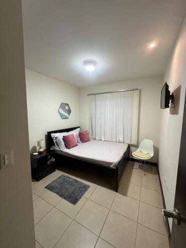 Cozy private room in Guácima, Costa Rica (Cozy private room in Guacima, Costa Rica) in Colon