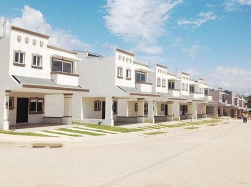 Cozy private room in Guácima, Costa Rica (Cozy private room in Guacima, Costa Rica) in Colon