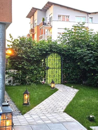 ทัศนียภาพภายนอกโรงแรม, Zimmer Hohbuch mit Achalmblick in รอยท์ลิงเงิน