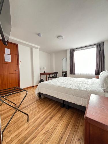 Single Room image 3