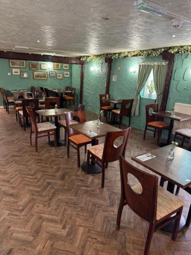 餐廳, The Drovers Arms Hotel in 卡馬森市中心