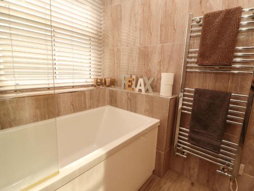 المنظر الخارجي, Lakes View Apartment 3 in كارنفورث