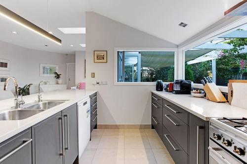 Executive Retreat minutes to Takapuna and CBD, Auckland (photo 10)