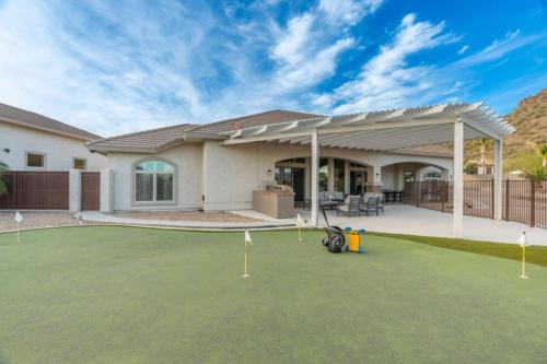 สนามมินิกอล์ฟ, 4BR Mesa Mountainside Retreat with Pool, Hot Tub and Games in อาปาเช่จังค์ชั่น