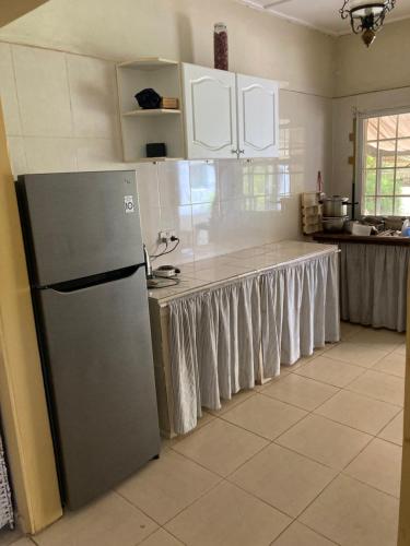 Rest & Recharge Here in 圖赫林