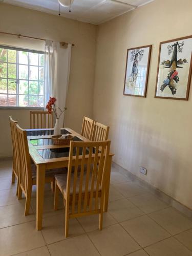 Rest & Recharge Here in 圖赫林