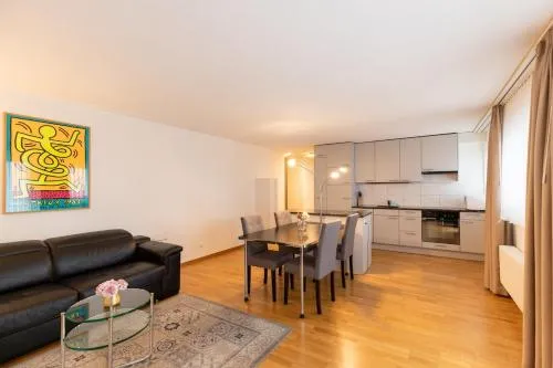 Nice 1BR near lake and very central - Hösch 13 in Zürich, Schweiz