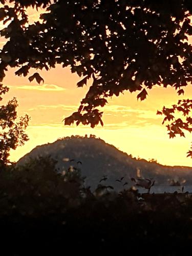 ทัศนียภาพ, Zimmer Hohbuch mit Achalmblick in รอยท์ลิงเงิน