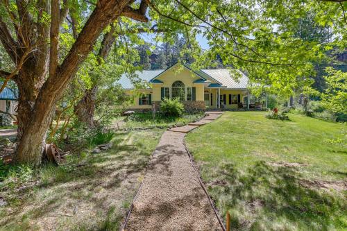 Riverfront & Lake Retreat: 9 Mi to Lucky Peak! in Shafer Butte