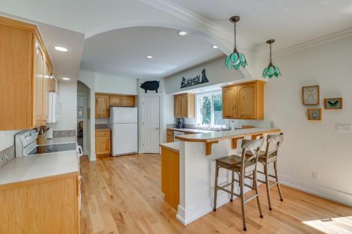 Riverfront & Lake Retreat: 9 Mi to Lucky Peak! in Shafer Butte