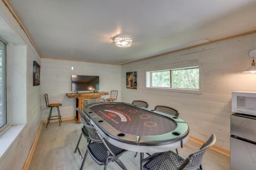 Riverfront & Lake Retreat: 9 Mi to Lucky Peak! in Shafer Butte