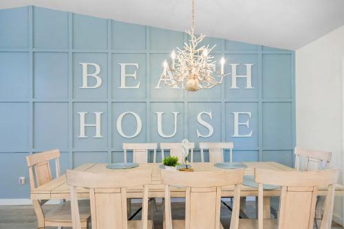 3BR Family Getaway Steps to Sand & Sun