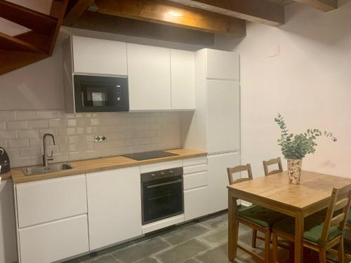 廚房, La Caseta del Pont in 金普頓