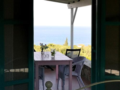 Facilities, The Iconpainter Kalamaki Villa in Mirtia