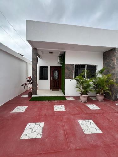 Exterior view, Marlantt Beach House in Ballenita