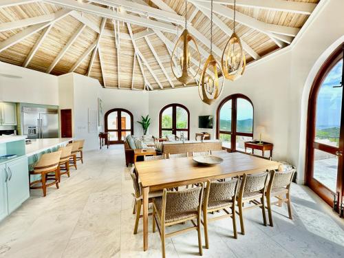 Pool Villa with Vast Views of Crisp Ocean Horizon - Villa Panache in Cruz Bay